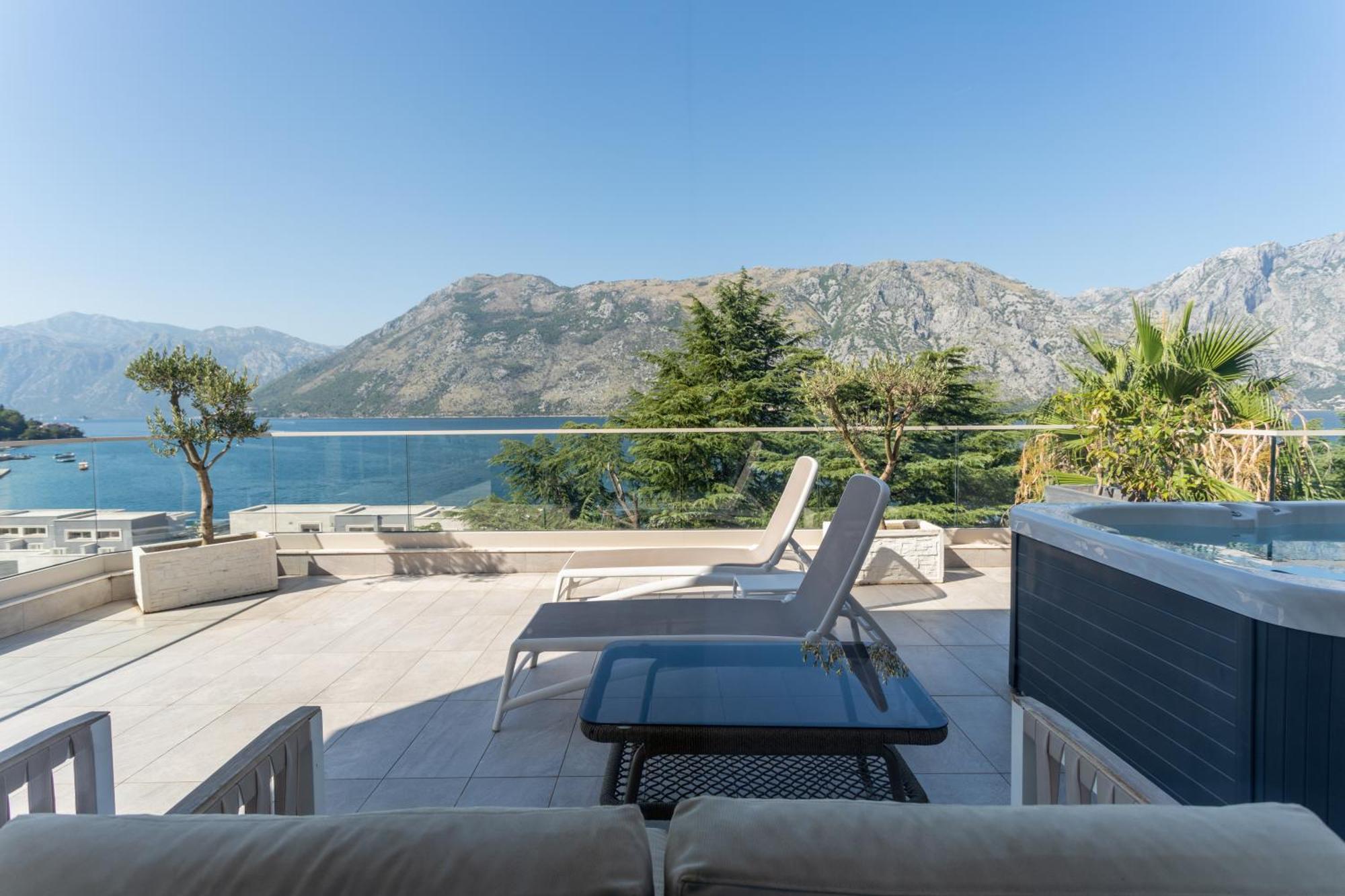 Hyatt Regency Kotor Bay Resort Buitenkant foto